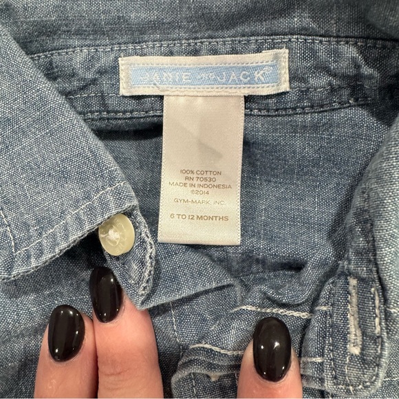 Janie and Jack Lot - 2 Long Sleeve Button Down Shirts & 1 Short - Boys (6-12 mo) - Picture 6 of 15